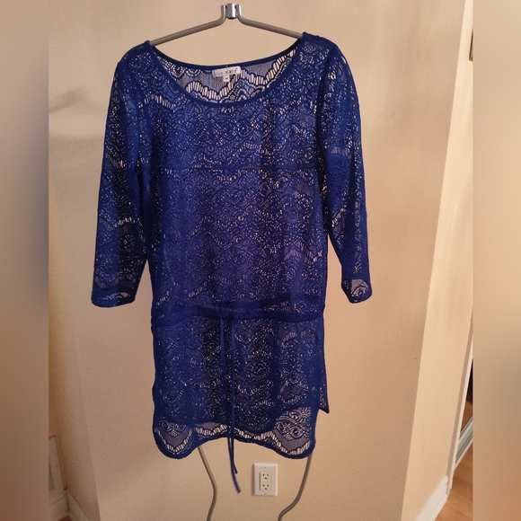 Lace swimwear beach cover-up - Picture 3 of 8